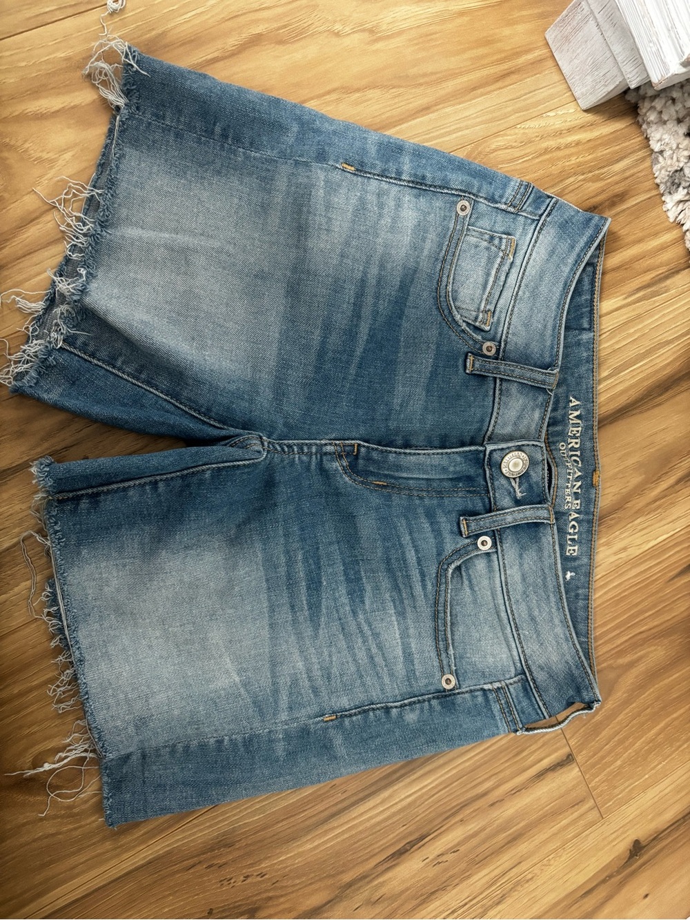 American Eagle Outfitters Light Wash Frayed Hem Denim Shorts